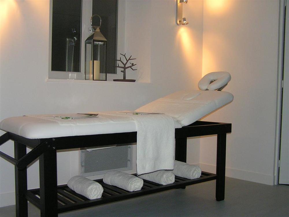 Hotel Restaurant Le Dauphin Et Le Spa Du Prieure Caen Fasiliteter bilde