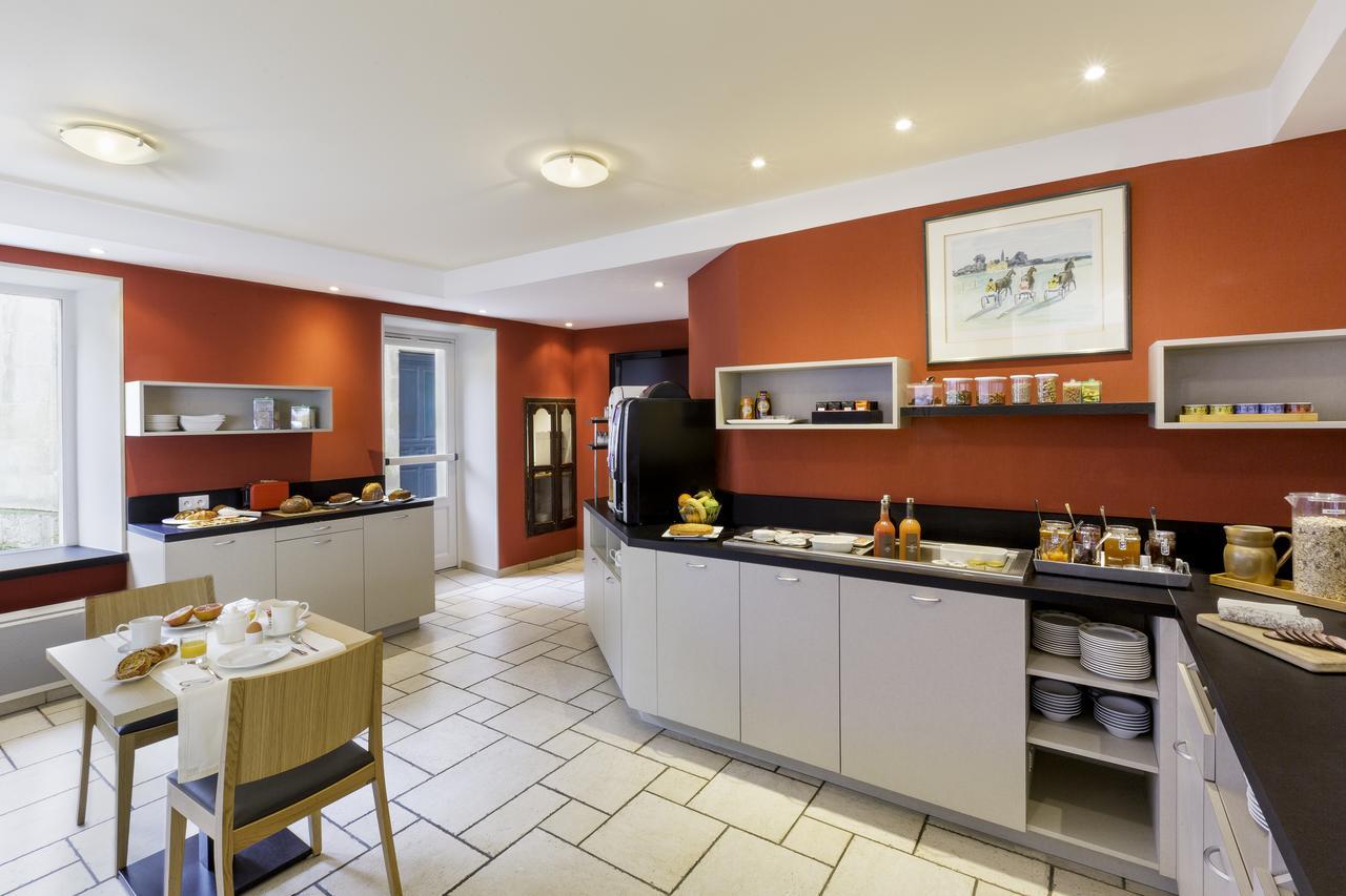 Hotel Restaurant Le Dauphin Et Le Spa Du Prieure Caen Eksteriør bilde