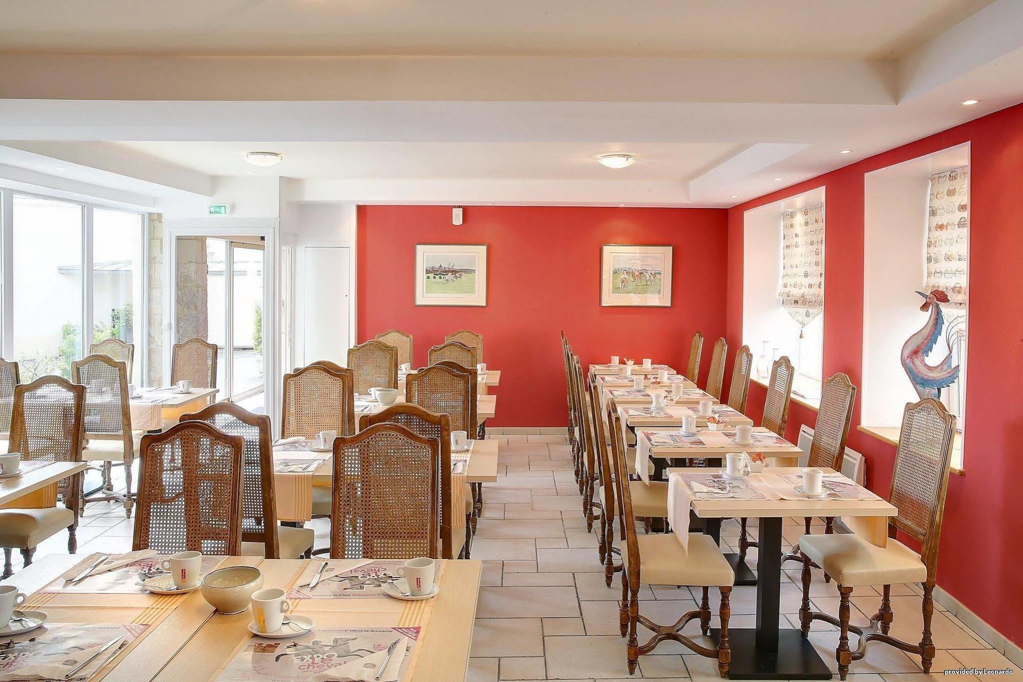Hotel Restaurant Le Dauphin Et Le Spa Du Prieure Caen Eksteriør bilde
